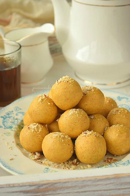 Besan Ladoo